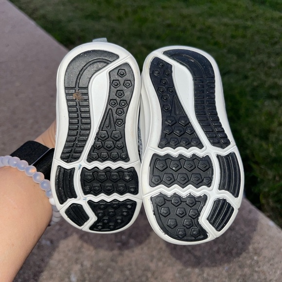 Toddler Nikes 4C - Picture 6 of 6